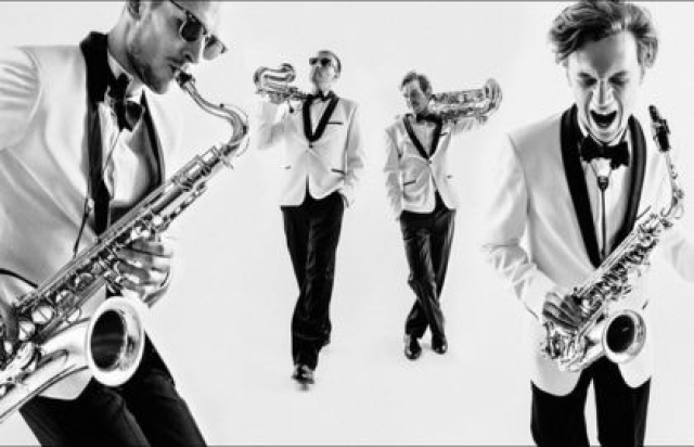 Концерт «Новый год в стиле голливуд. Лина Нова и 2х2 Saxophone orchestra» - Bilet.spb.ru