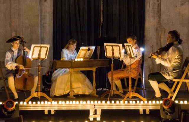 Концерт при свечах «Новый год в стиле Барокко» - Bilet.spb.ru