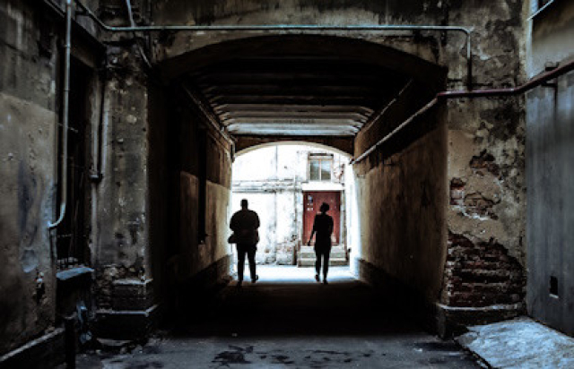 Лабиринты Васильевского острова: прогулка по дворам и парадным в Памятник Конке 6-линия, Санкт-Петербург – Bilet.spb.ru