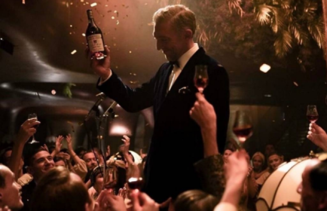 Новогодний сборный корпоратив «Полночь в Париже» - Bilet.spb.ru