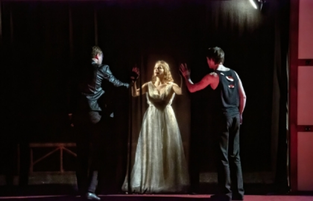 Спектакль «Игра в Шекспира. Гамлет» в Молодежный театр на Фонтанке, Санкт-Петербург – Bilet.spb.ru