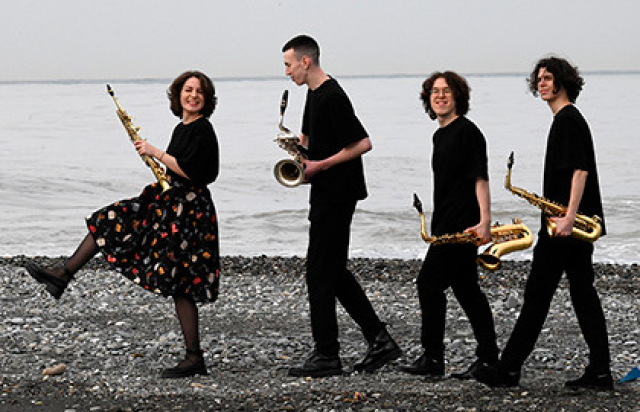 Концерт «Танцы на саксофонах при свечах» - Bilet.spb.ru