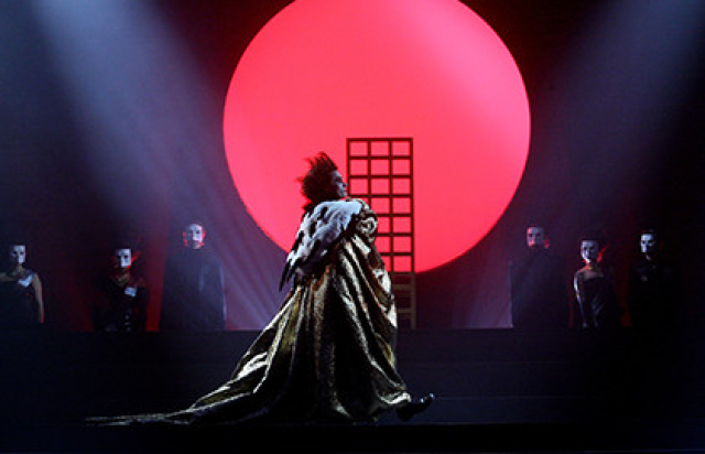 Спектакль «Тень» в Театр Комедии имени Н.П. Акимова, Санкт-Петербург – Bilet.spb.ru