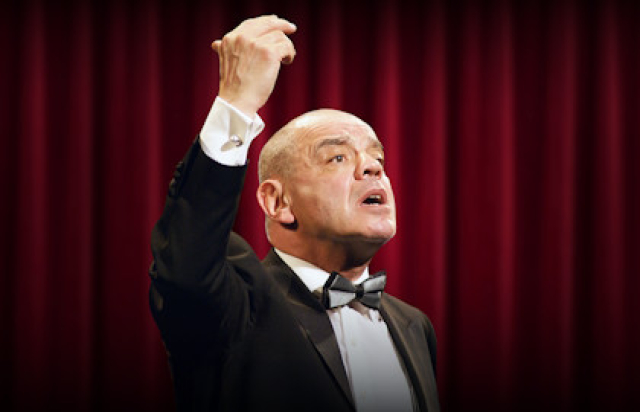 Поэтический моноспектакль «Над балаганом небо…» в Выборгский Дворец культуры, Санкт-Петербург – Bilet.spb.ru