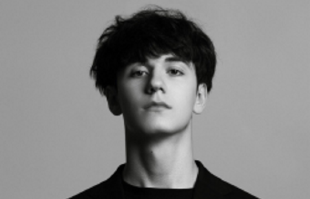 Летний фестиваль «Pianissimo»: сольный концерт Максима Милославского в Большой петергофский дворец, Санкт-Петербург – Bilet.spb.ru