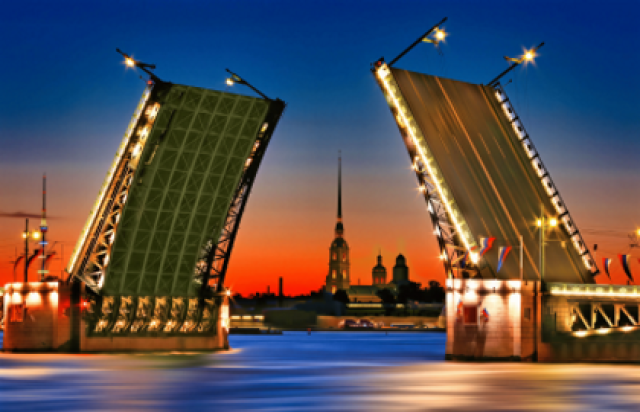 Экскурсия «Развод мостов с воды: огни ночного Петербурга и музыка на теплоходе» в Набережная реки Фонтанки, 71, причал, Санкт-Петербург – Bilet.spb.ru