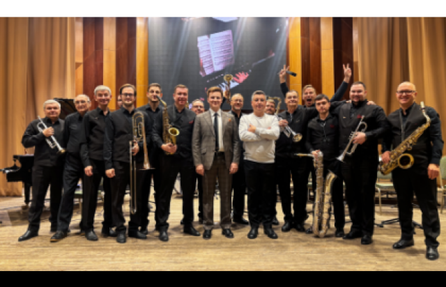 Big Band Воронежской филармонии с участием Дмитрия Кузнецова (рояль, г. Санкт-Петербург) в Джаз-клуб Игоря Бутмана в Санкт-Петербурге, Санкт-Петербург – Bilet.spb.ru
